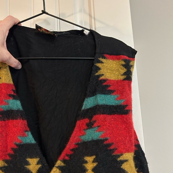 Colorful Geometric Pattern Vest - Picture 4 of 6